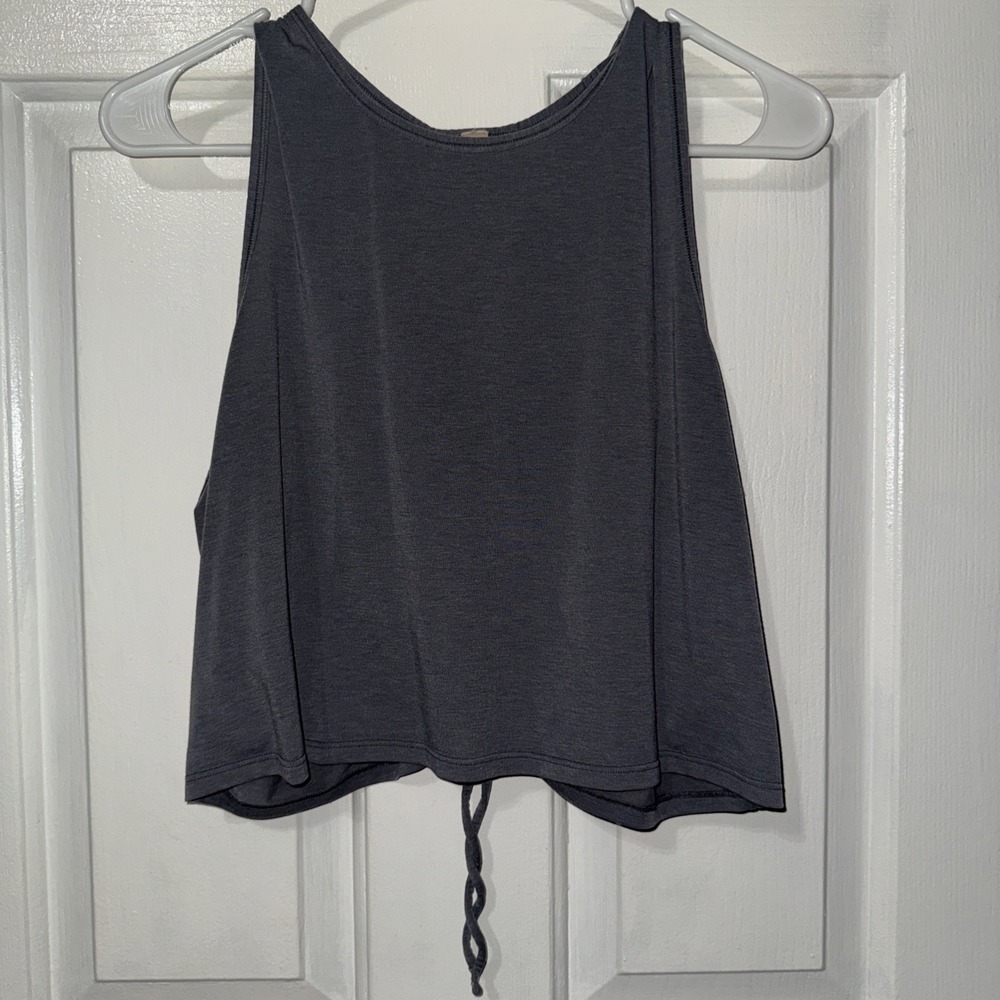 Lululemon Clinch Me Up Tank Size 6 - Picture 4 of 4